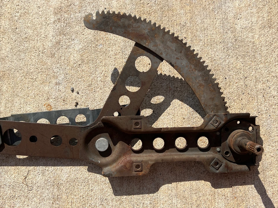 Volvo 240 242 244 245 montaje regulador ventana (16) Foto 2 de 4