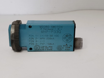 MICRO SWITCH MHP-P33Q RETROREFLECTIVE SENSOR 10-30 VDC NPN/PNP 4 PIN