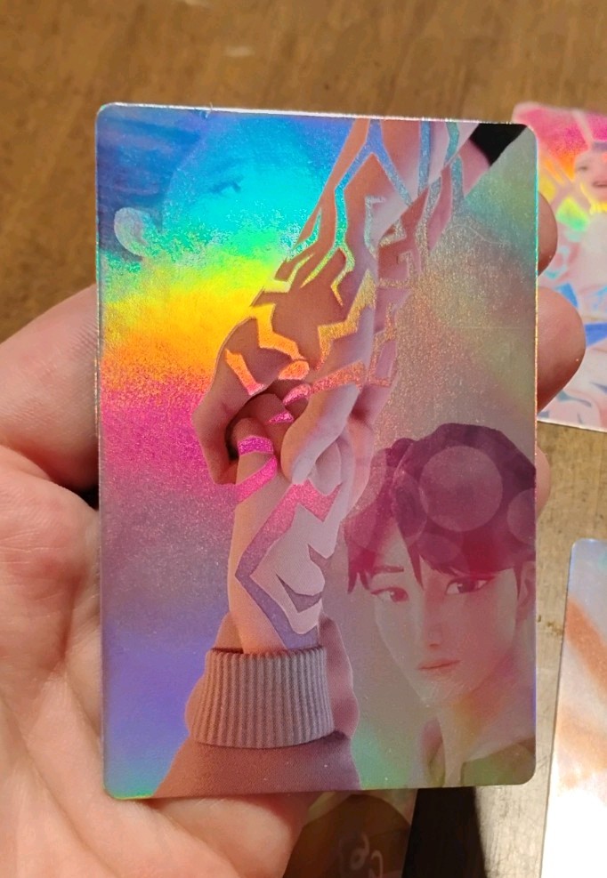Holding hands Ultra Rare Kpop Demon Hunter Jinu/Rumi Holographic card