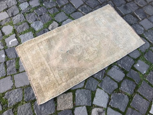 Turkish Vintage Small Rug Handmade Wool Bohemian Bath Mat Rug 1,6 x 3,0 ft