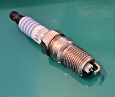167-1639 Cummins Onan Spark Plug .035 Gap Platinum WSG1068 Ford