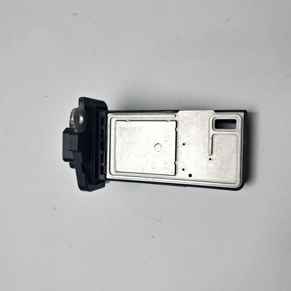 2012-2019 Buick LaCrosse Mass Airflow Sensor 20787043 - Image 2 of 4