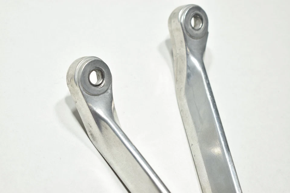 08-11 Soporte clavija pasajero trasero derecho Honda CBR 1000RR 50750-MFL-000 Foto 3 de 4