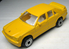 WELLY NO.8388 MERCEDES BENZ ORANGE / YELLOW 1:64 DIECAST 2 3/4" CAR WHITE INSIDE