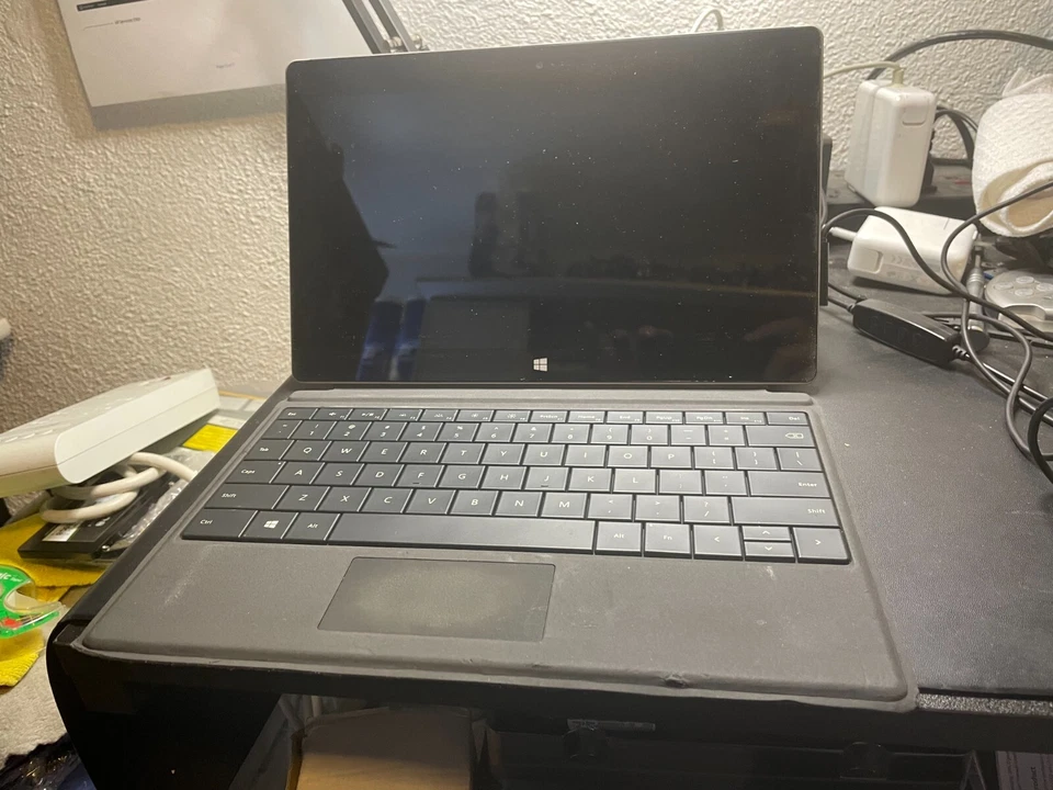 Microsoft Surface Pro 3 Quad Core 1.7GHz 2GB DDR3 32GB SSD Win RT 8.1 +MS Office - Imagem 2 de 4