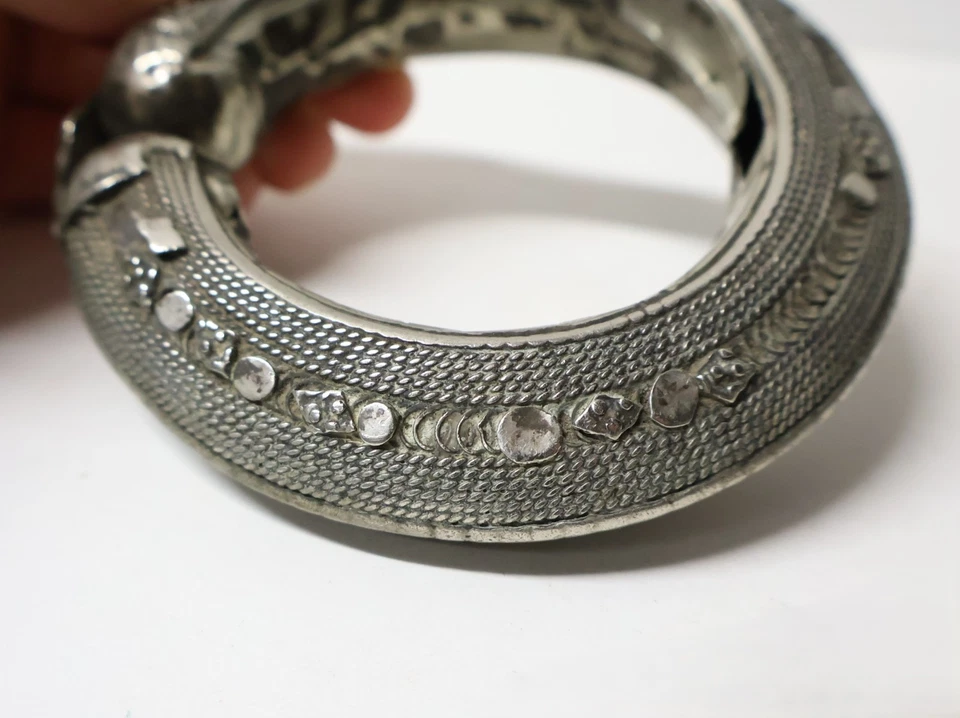 Ancien authentique Bracelet ethnique du Yemen Oman en argent tribal berbère XIXe - Photo 4/4