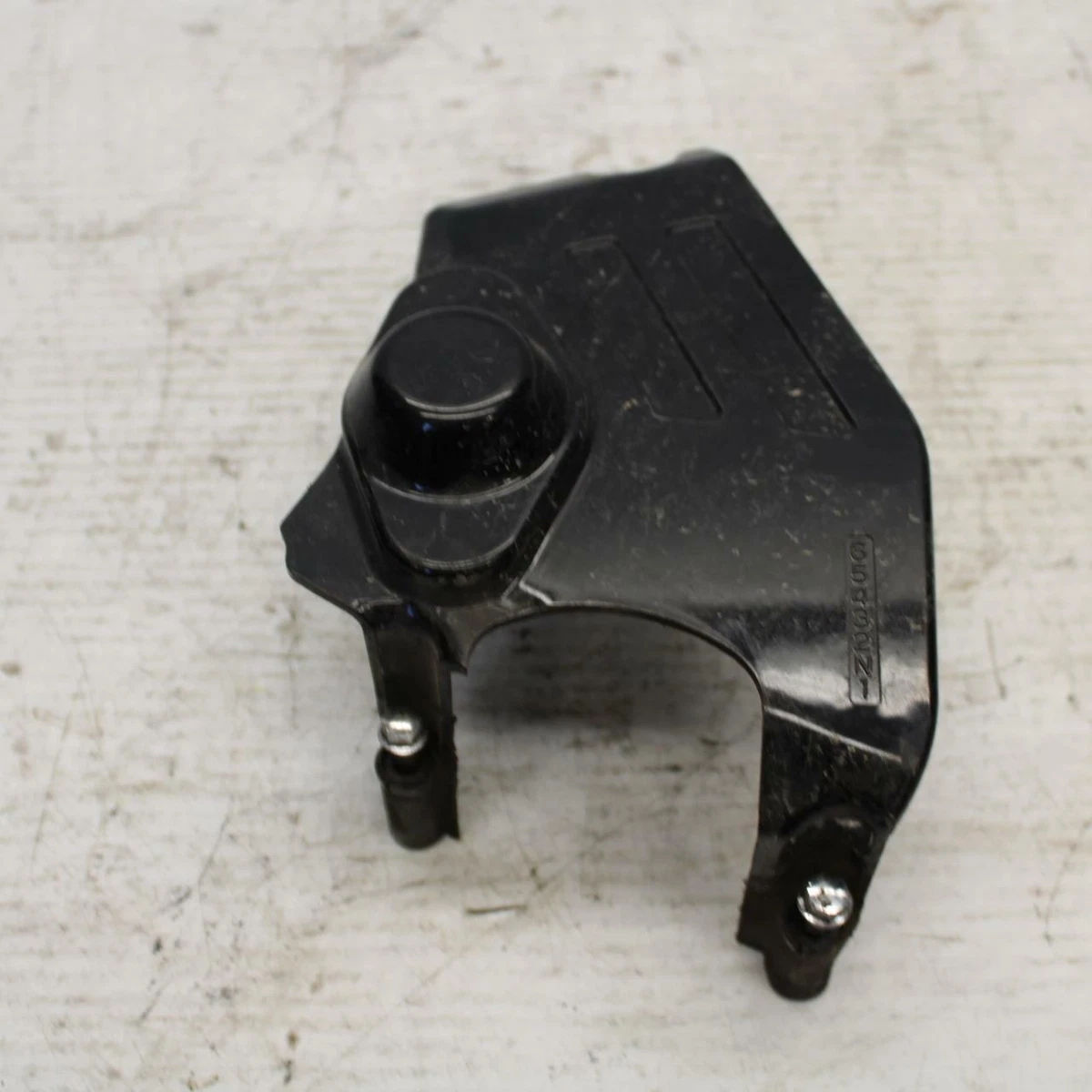99 02 SUZUKI SV650S ENGINE SPROCKET COVER BB299 eBay