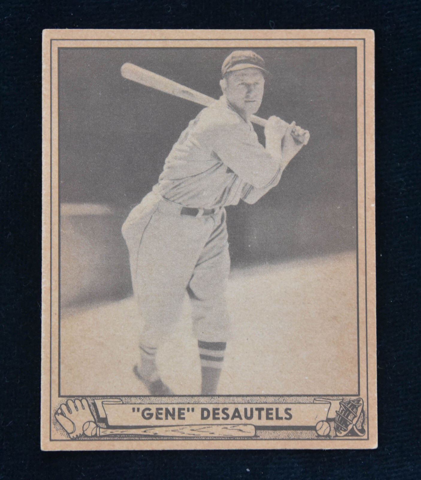 1940 Play Ball #28 Gene Desautels - Boston Red Sox - Excellent
