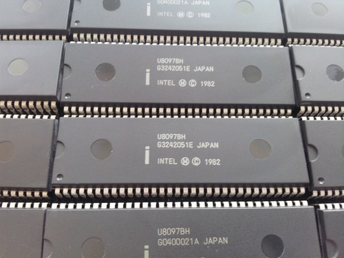 Commercial 16-Bit HMOS Microcontroller Intel U8097BH - Picture 2 of 2