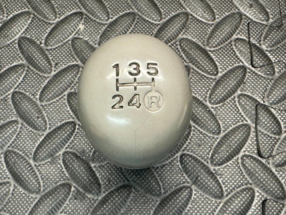 Toyota Truck 4Runner Tacoma Corolla 5 Speed SHIFTER KNOB BALL GRAY 1971-2004 98 - Image 4 of 4