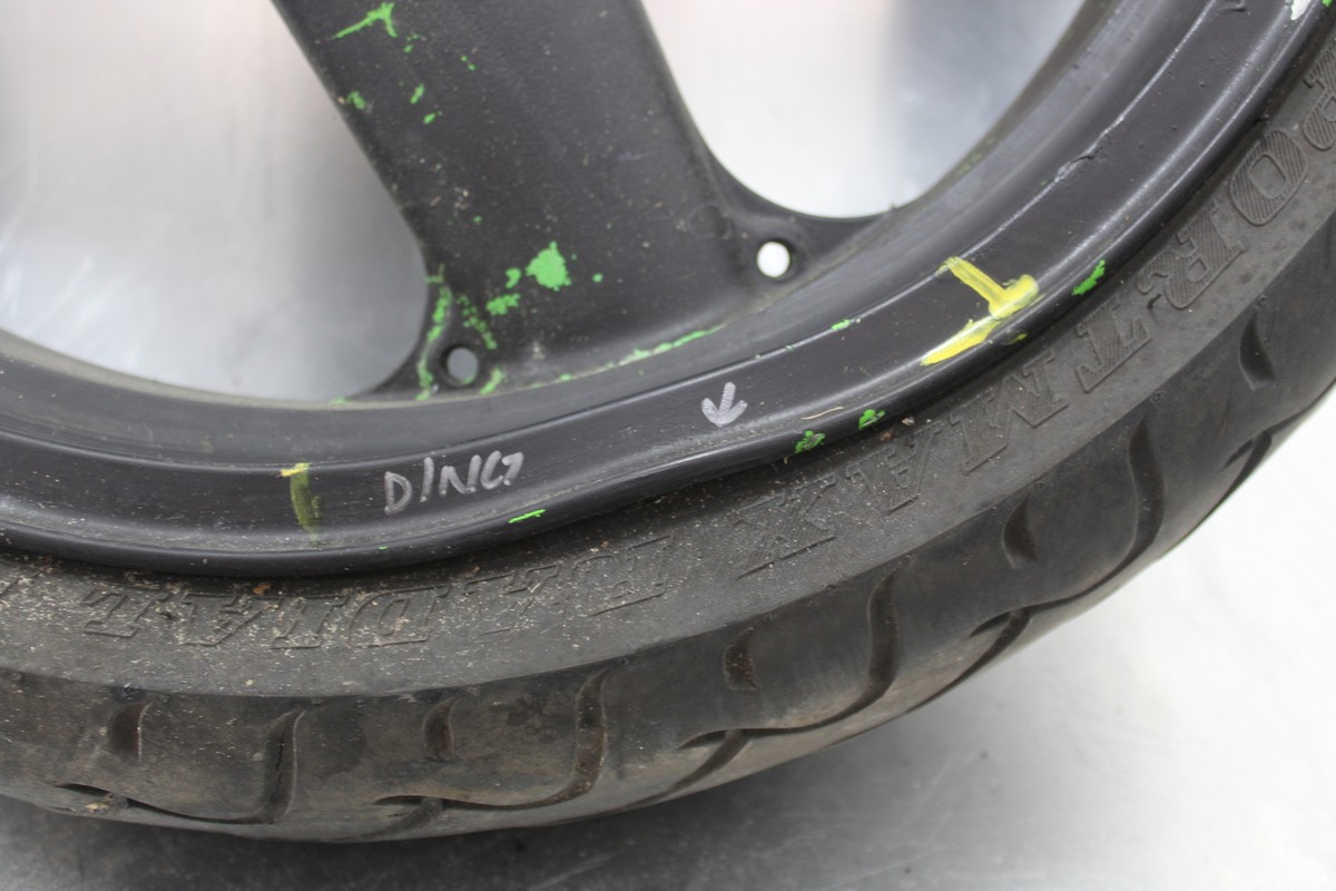 タイヤ・ホイール yyyuchi 93-95 Kawasaki Ninja Zx7r Front Wheel Rim W Tire Oem Zx7 Zx-7r Zx7