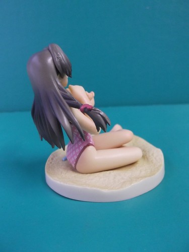 Pia Carrot Nana Kimishima 2.25"in Figure Dressed in Pinkish Checkered One Piece - Picture 5 of 10