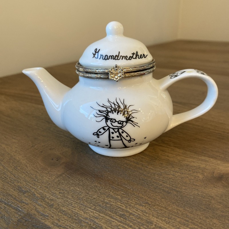 Marci Baum Bros White Teapot Hinged "A Grandmother's Love is a Treasured Gift"