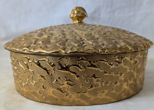 Hand Decorated 22k Gold Weeping-Bright Gold Trinket/Powder Dish