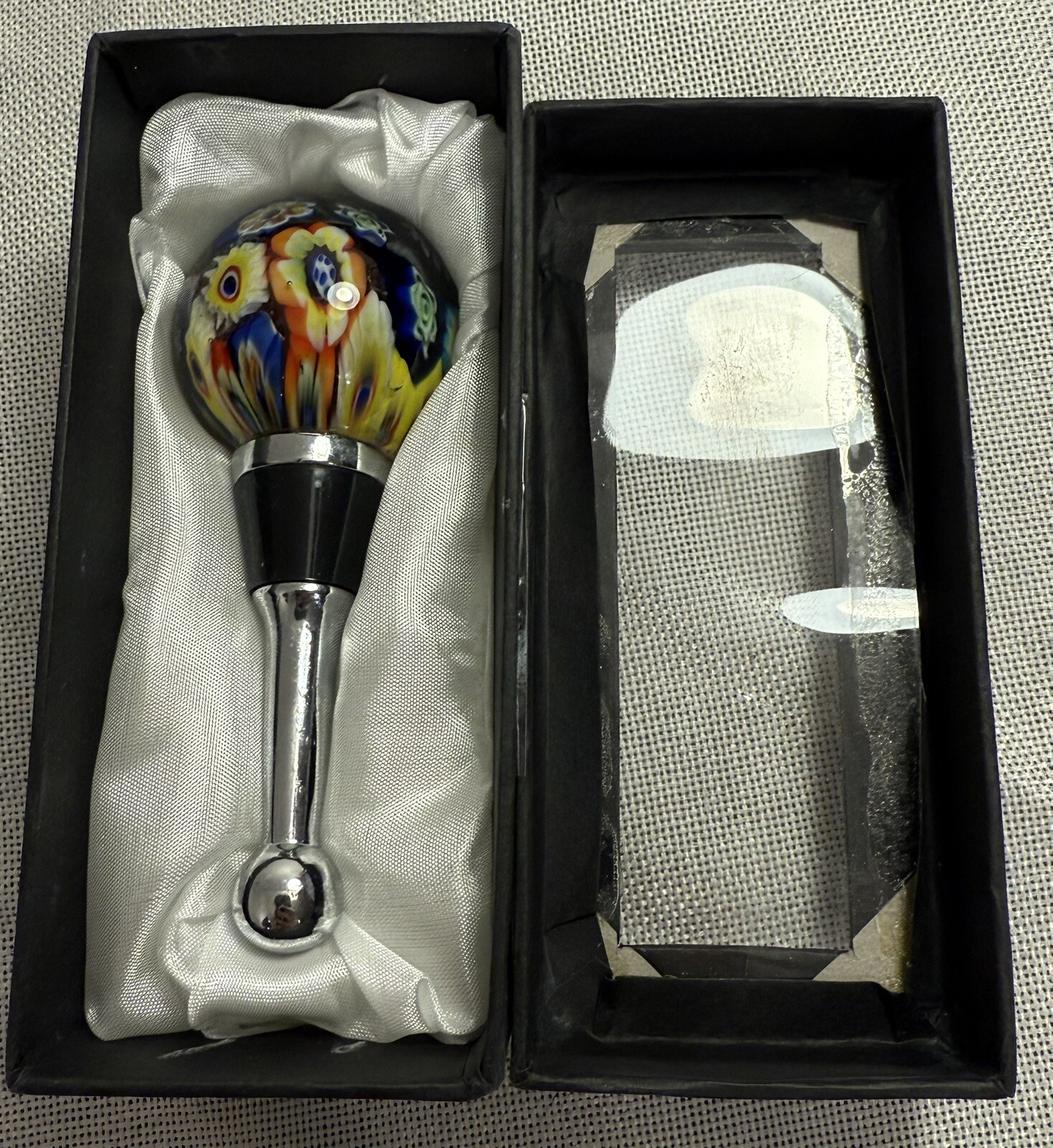 New Open Box Glass Rainbow Color Of Flowers Bottle Stopper