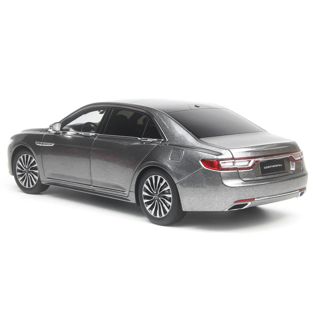 Lincoln Plastic 1:18 Scale Diecast & Toy Vehicles for sale | eBay