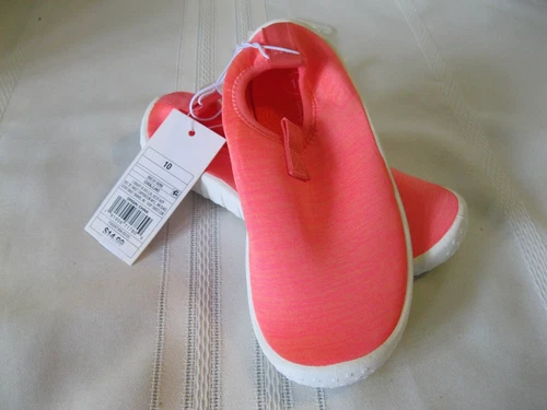 New Cat &Jack Coral/Lake Kids Water Shoes Size 10