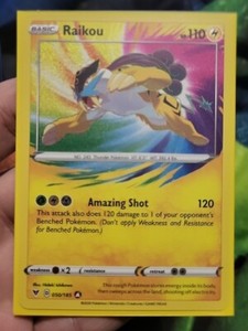 Raikou 050/185 Vivid Voltage Amazing Rare Pokemon TCG Near Mint