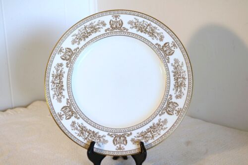 WEDGWOOD GOLD COLUMBIA BONE CHINA ENGLAND 8"d Salad Plate - Picture 1 of 3