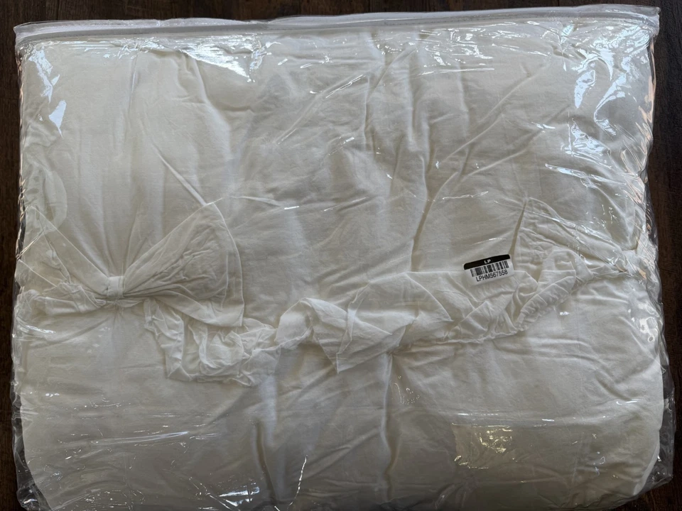 New Pottery Barn LoveShackFancy Ruffle Bow TWIN Quilt - Image 2 of 2