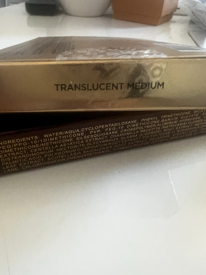 AERÓGRAFO HOURGLASS VANISH POLVO PRENSADO TRANSLÚCIDO MEDIO Foto 2 de 3