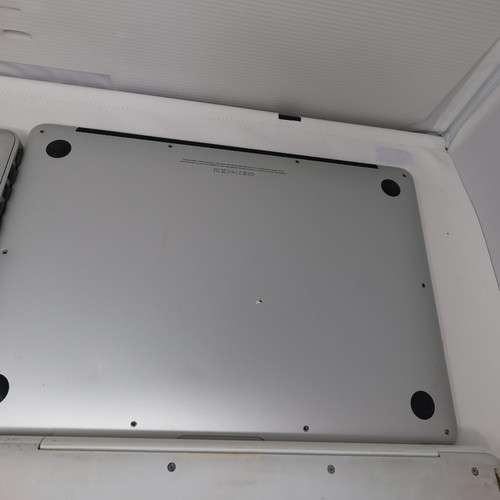 Apple Macbook Joblot X4 Laptop A1278 A1466 A1342 Untested Faulty No Chargers - Picture 10 of 19
