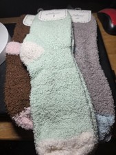 Women's Multicolor Fuzzy Socks Solid Pattern 3 Pairs