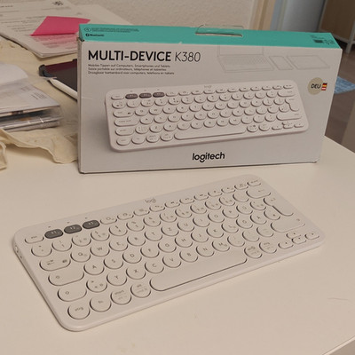 (OVP) Logitech K380 Multi-Device Bluetooth Tastatur QWERTZ Deutsch Weiß