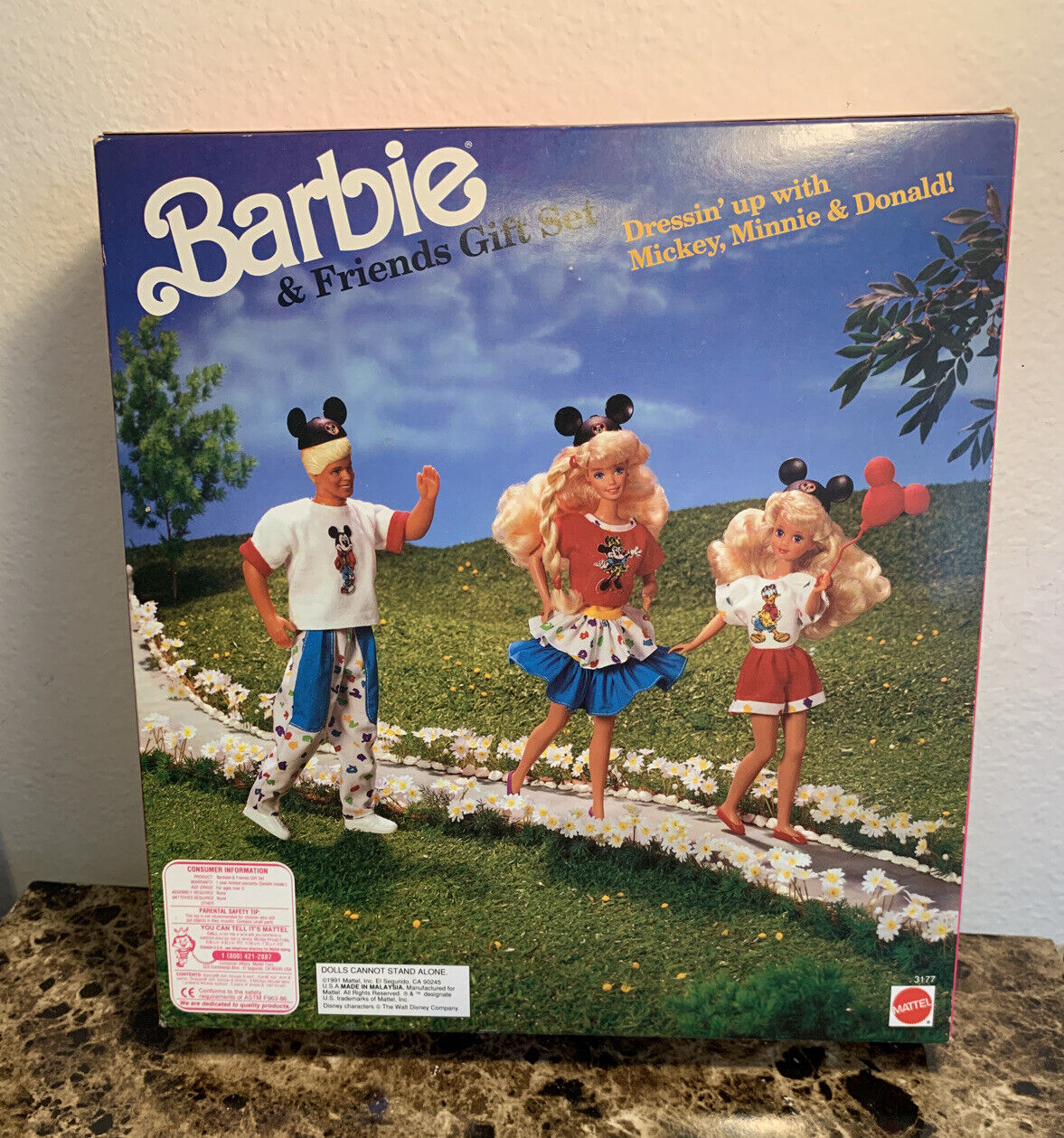 1991 Barbie & Friends Gift Set Dressin' up with Mickey, Minnie & Donal –  Sell4Value