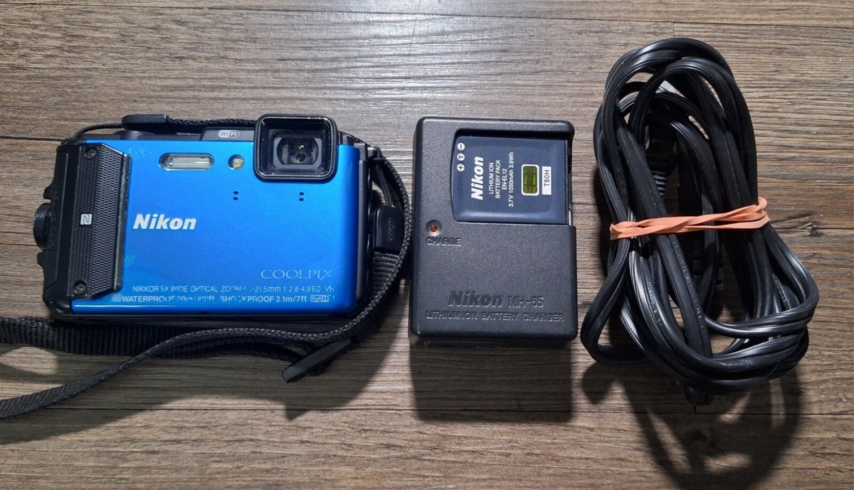 Nikon COOLPIX AW130 blue compact digital camera English language