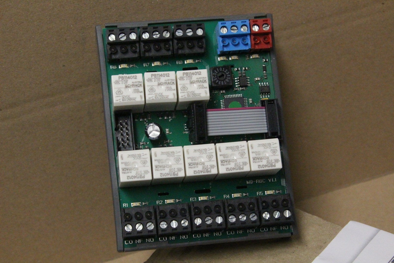 TIL MDR8C V1.2 Module déporté à 8 sorties relais pour centralisation - 2