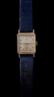Vintage Hamilton 14k Solid Gold 26mm MCM Mens RUNS Manual Wind Watch