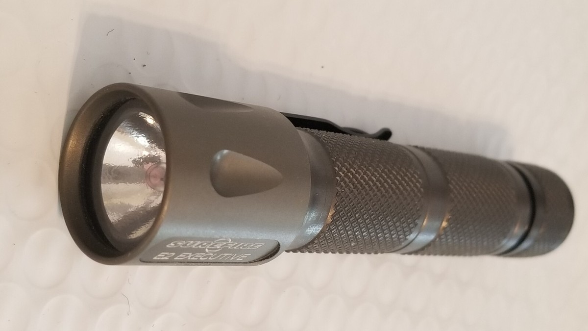 Surefire E2 Executive Tear Drop Gun Metal Flashlight Surefire E2 Executive Tear Drop Gun Metal Flashlight