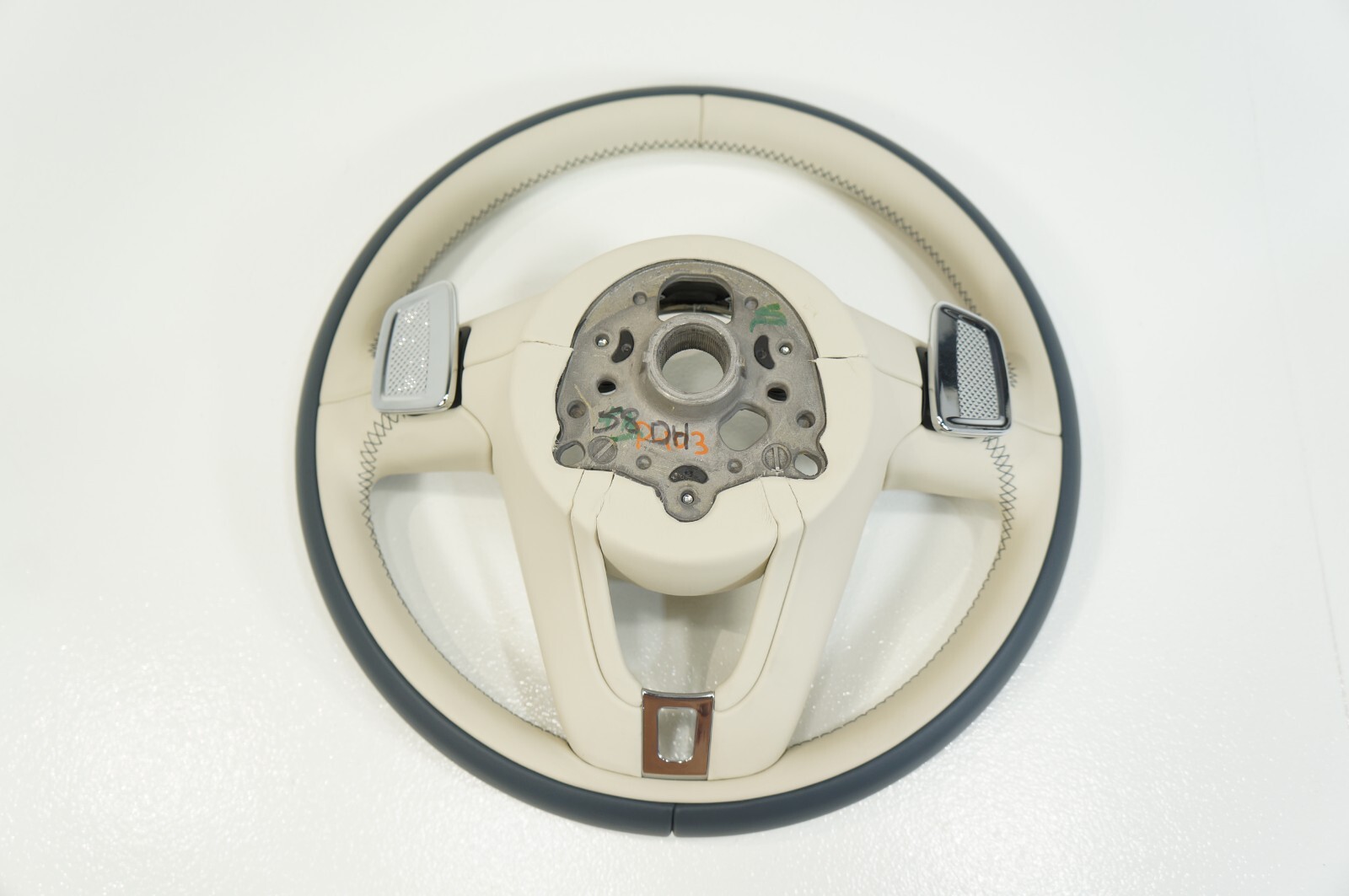 2016-2020 bentley bentayga steering wheel with button control ivory blue leather