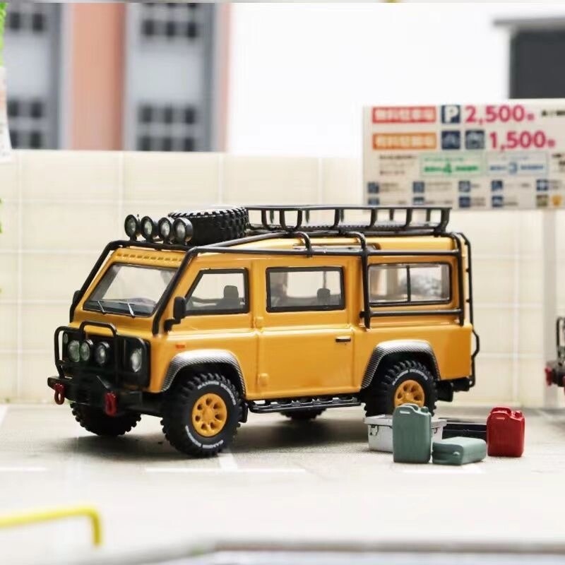 Master 1:64 Yellow Defender Van Camper Sport Model Diecast Metal Alloy Car