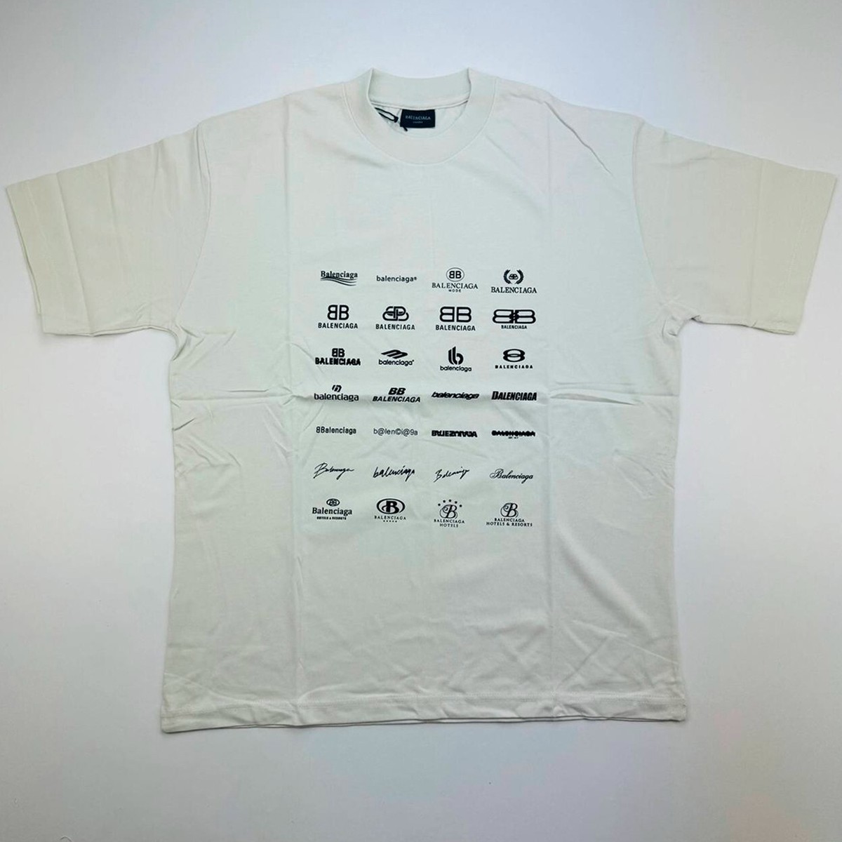 【BALENCIAGA】ARCHIVES LOGOS オーバーサイズ Tシャツ BALENCIAGA Archives Logos Print Oversized Men's T-Shirt Size