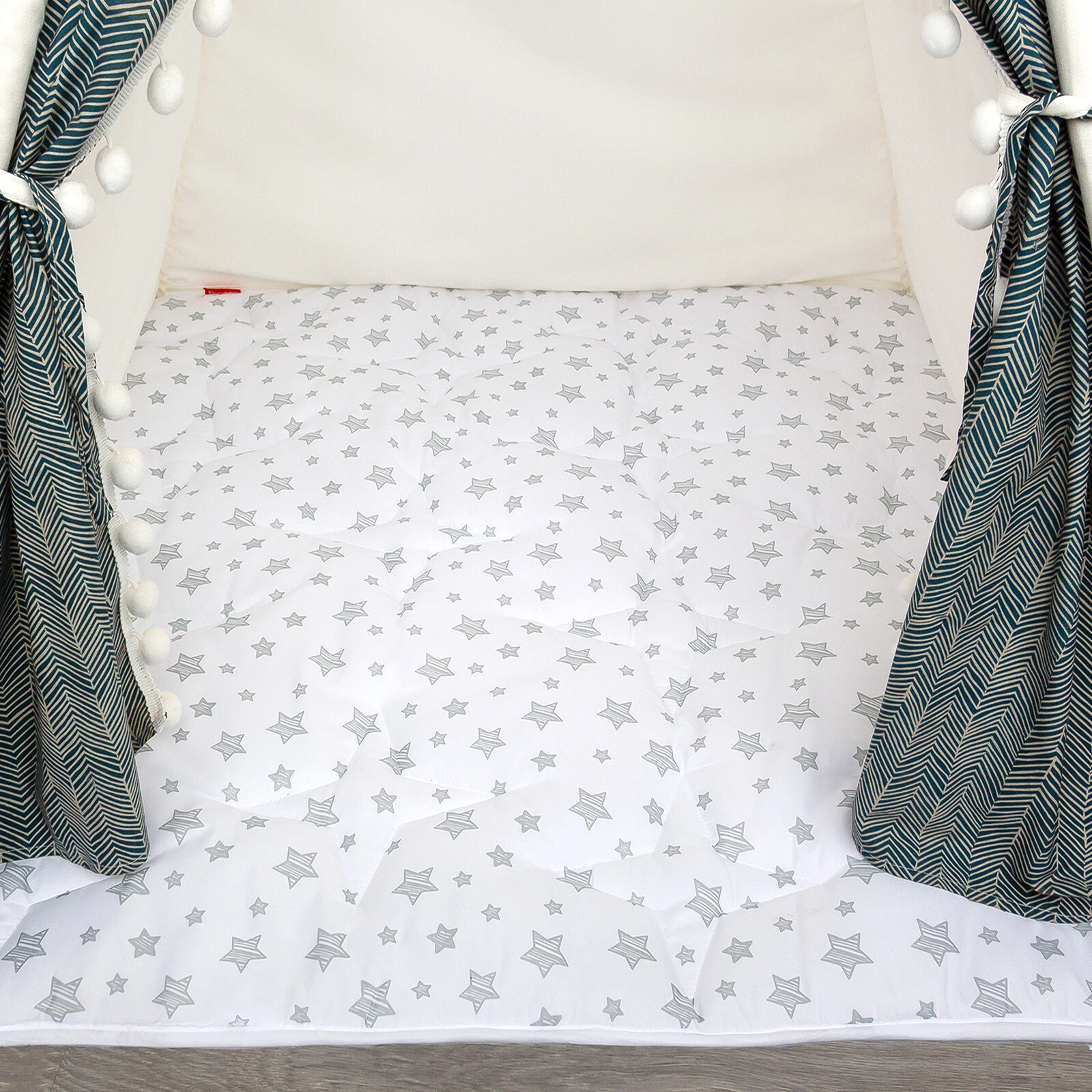 Mat of Teepee Tent for Kids Square Soft Quilted Padded Mat Anti Slip 43"x43"