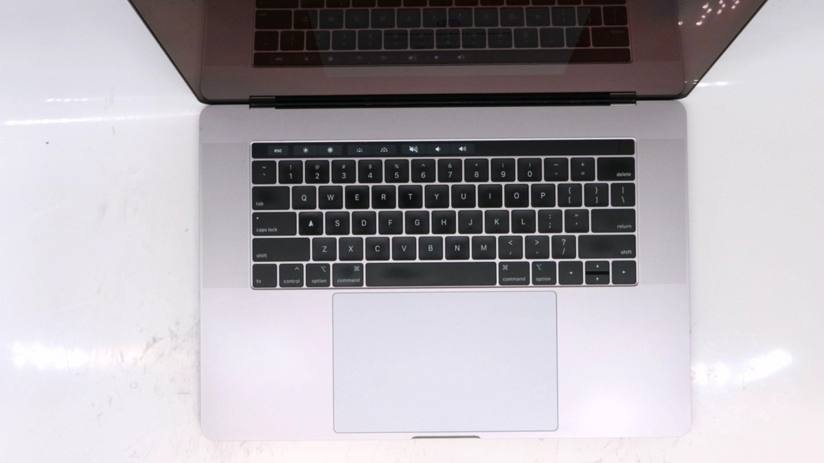 Apple MacBook Pro A1990 15 Core i9 16GB 512GB Gray 2019 | eBay