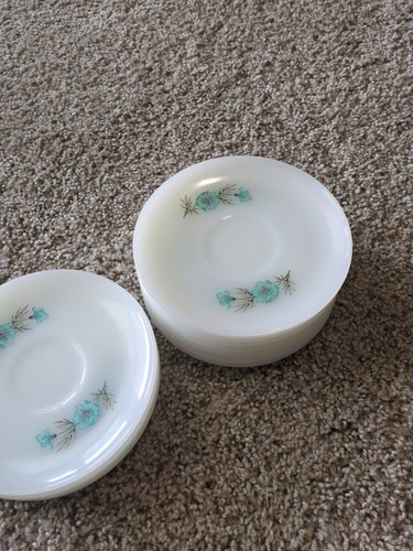 Set Of 15 Vintage Fire King Oven Ware Bonnie Blue Saucers Flower Milk Glass - Picture 4 of 7