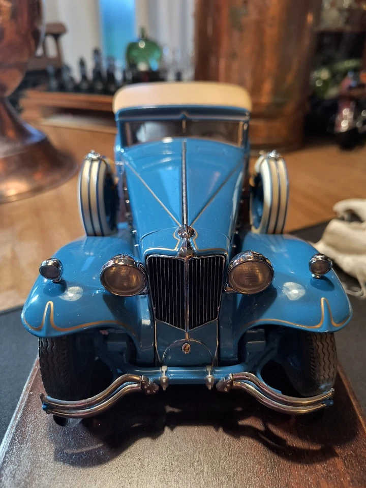 Danbury Mint: 1929 CORD L29 Special Coupe Blue 1:16 Scale - Image 2 of 4
