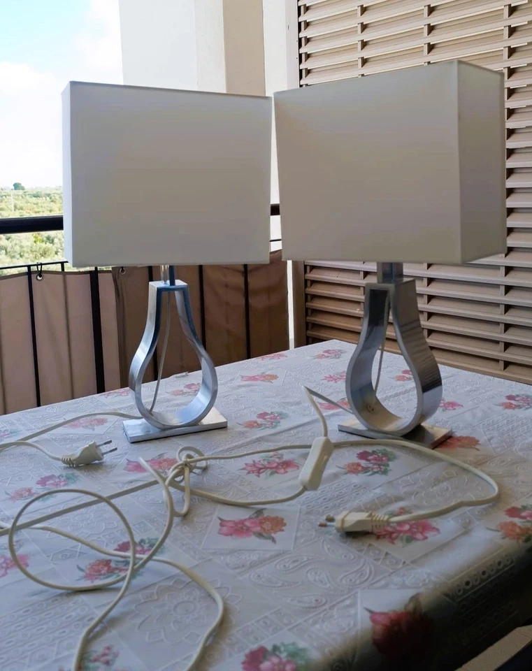 Lampade da comodino - Coppia bedside lamps moderne ikea bianco e argento - Immagine 2 di 3