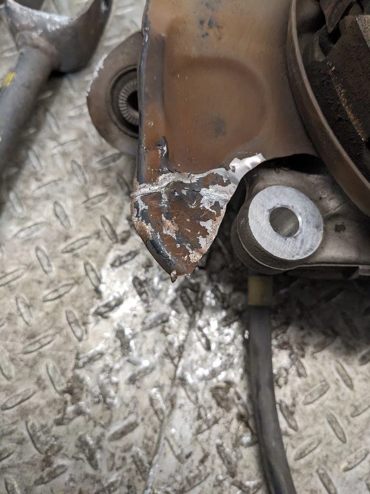 Lexus IS250 IS350 2014-2020 suspensión trasera derecha buje eje nudillo 1177844 Foto 2 de 4