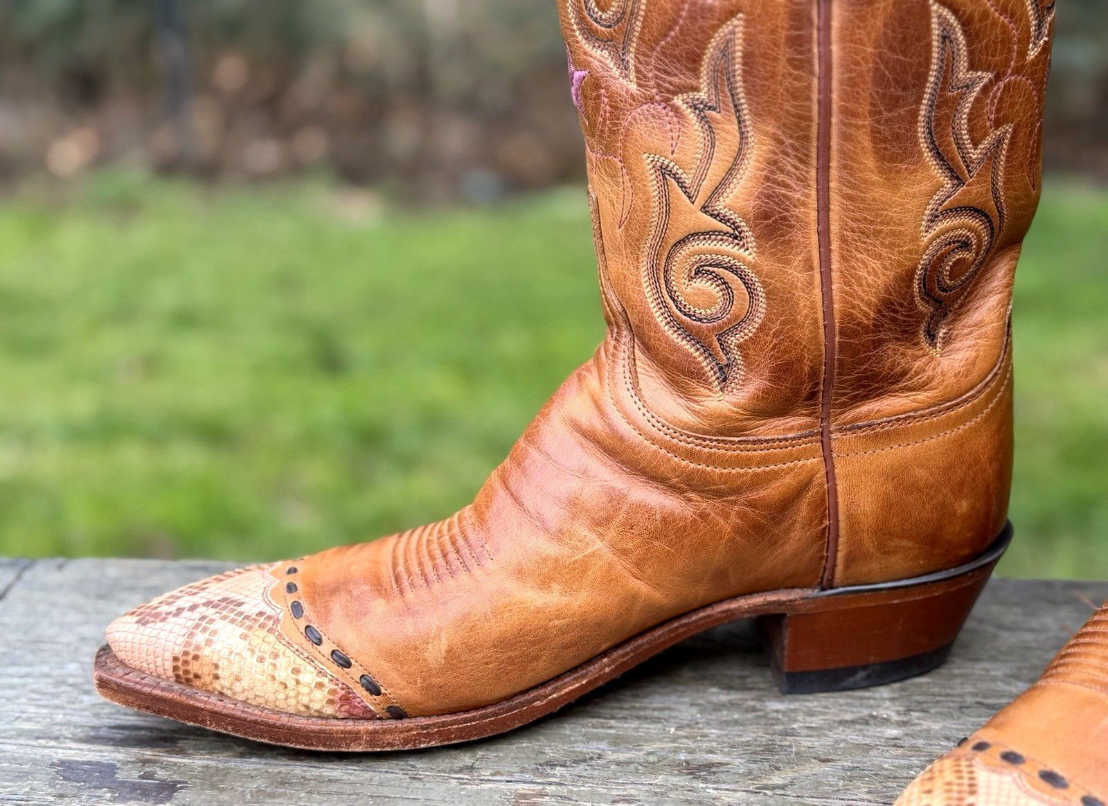 Vtg Lucchese Genuine Python Wingtip ⭐ Embroidered… - image 7