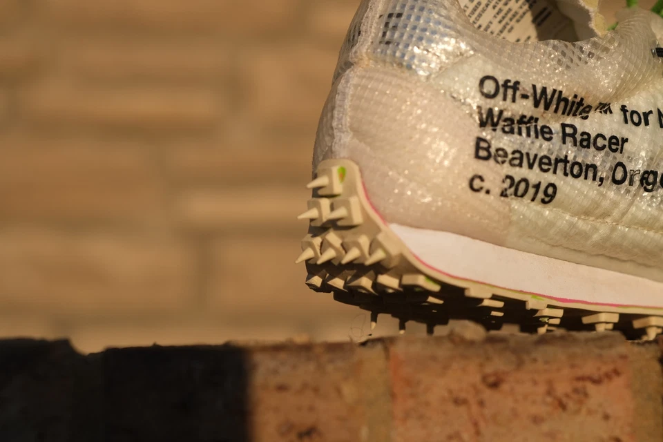 Size 9.5 - Nike Off-White x Waffle Racer Electric Green W - Image 3 of 4