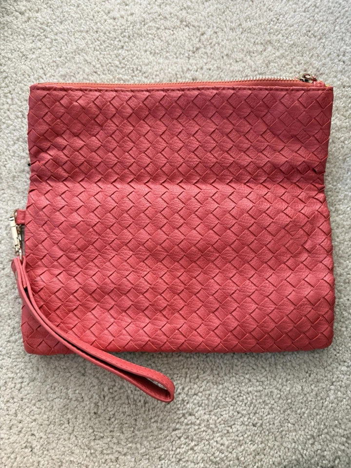 Cartera sin asas plegable de cuero sintético tejido rojo coral - Nueva con etiquetas Foto 2 de 3