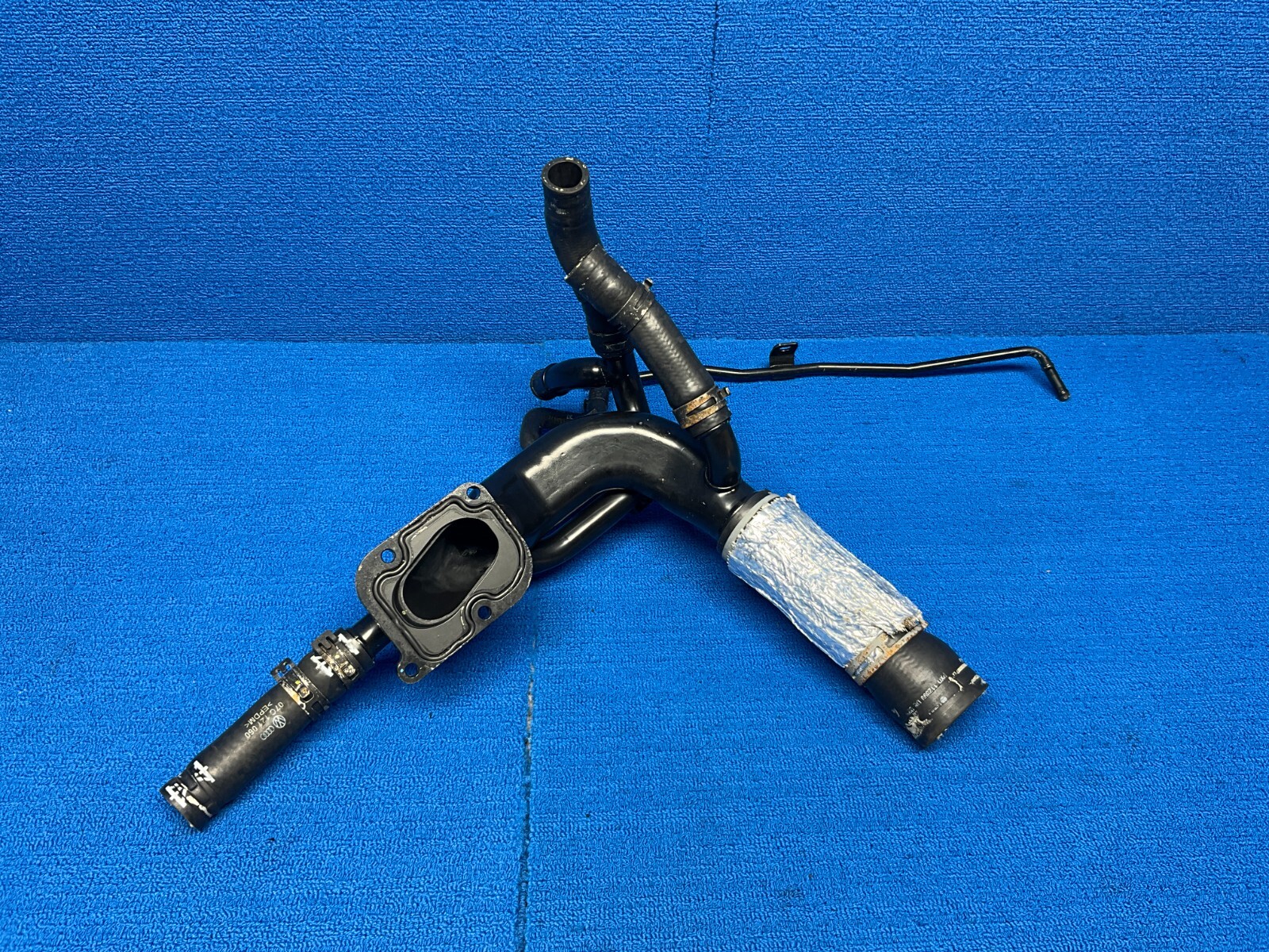 2006 - 2010 BENTLEY CONTINENTAL GTC WATER COOLING PIPE HOSE OEM