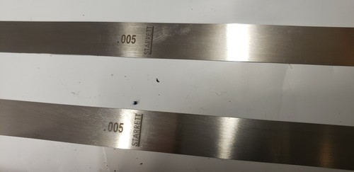 Medidor de espesor Feeler 2 piezas Starrett 667-5 .005".  NUEVO EN MANGA - Imagen 3 de 6