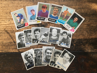 a & bc football cards 1969 x 17: 6 green backs 11 b/w crinkle cut