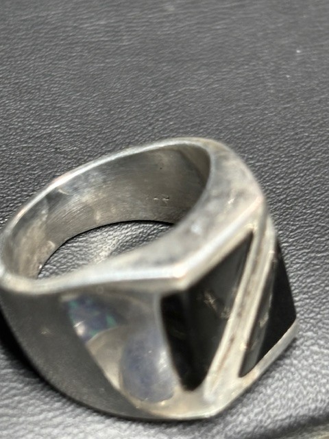 HEAVY SOLID CAST 925 STERLING SILVER AND ONYX SIG… - image 4