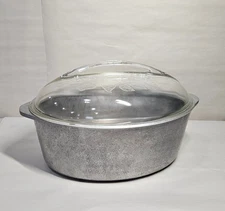 Vintage HammerCraft 6 qt hammered aluminum Dutch Oven w/ glass lid USA